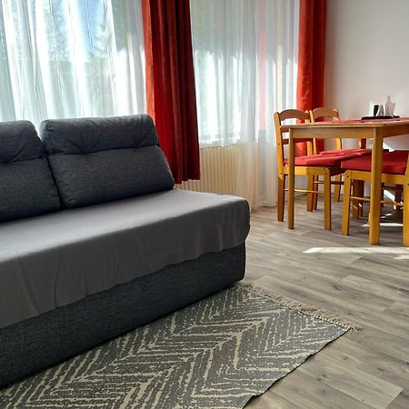 Centr00M Apartman Dunafoldvar Exteriör bild