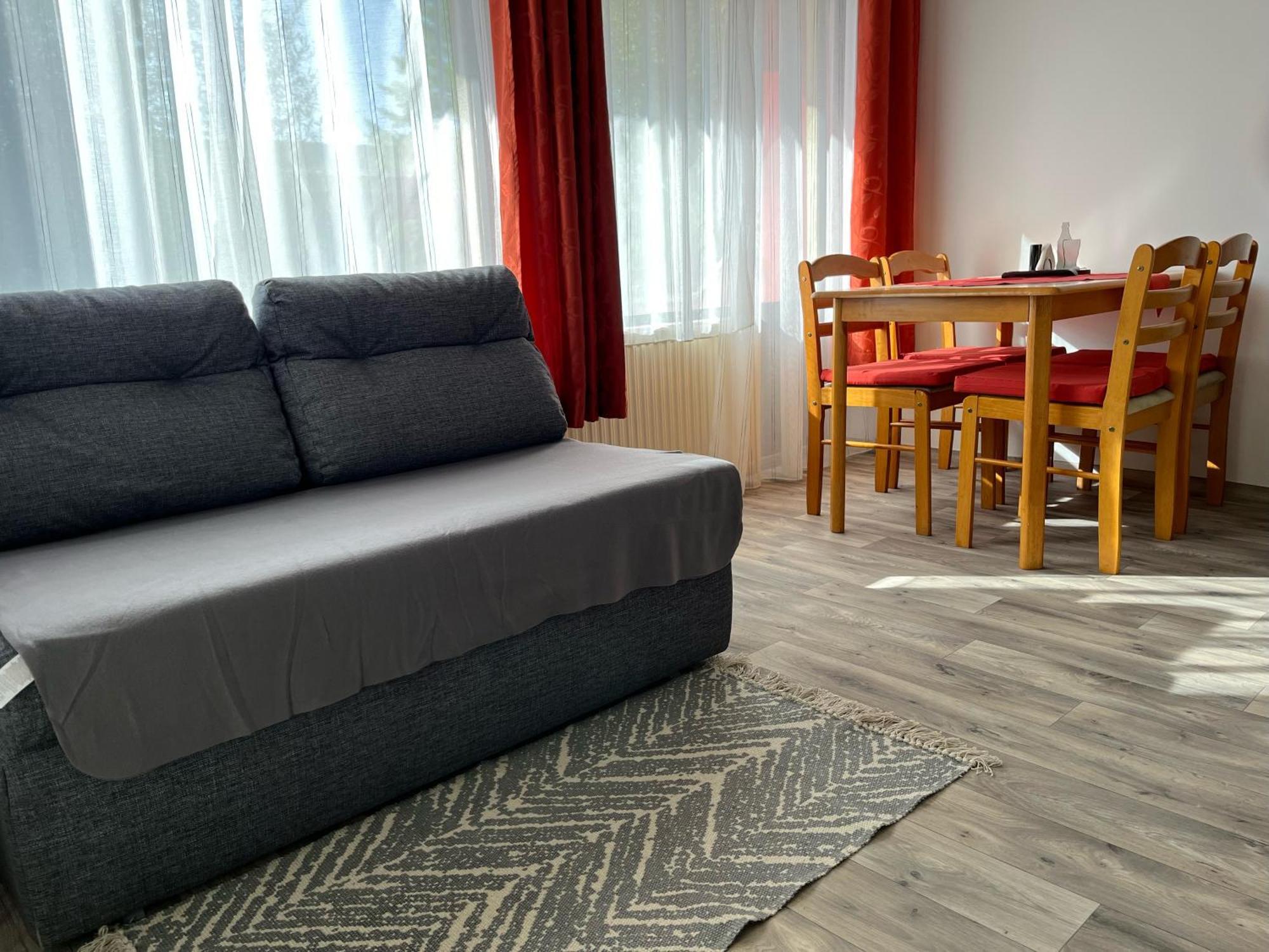 Centr00M Apartman Dunafoldvar Exteriör bild
