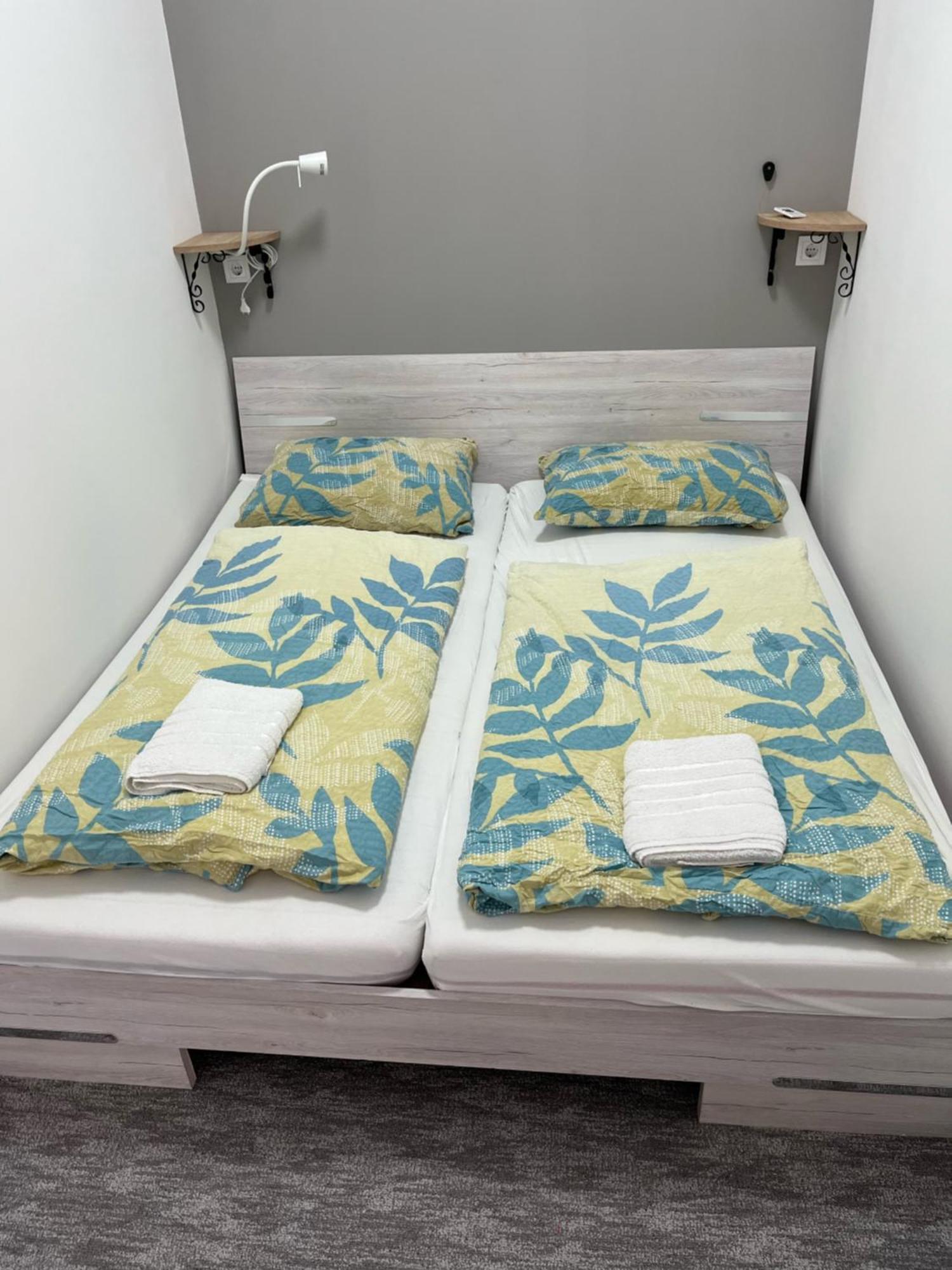 Centr00M Apartman Dunafoldvar Exteriör bild